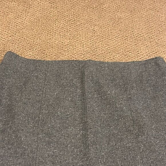 Banana Republic Women’s Wool Blend Grey Flare Skirt - Picture 3 of 8